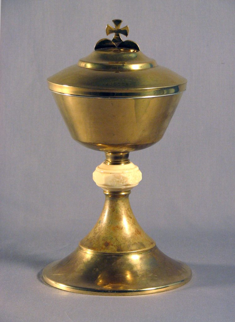 Ciborium, Saint-Joseph-de-Soulanges Catholic church, Les Cèdres