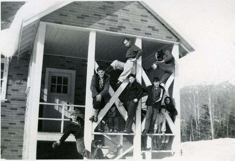 Children at Beaton School, 1953 | Stories Beneath the Surface